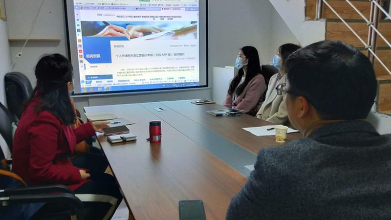企业应根据自身实际情况，适当增加研发费用投入。可以通过以下途径实现：